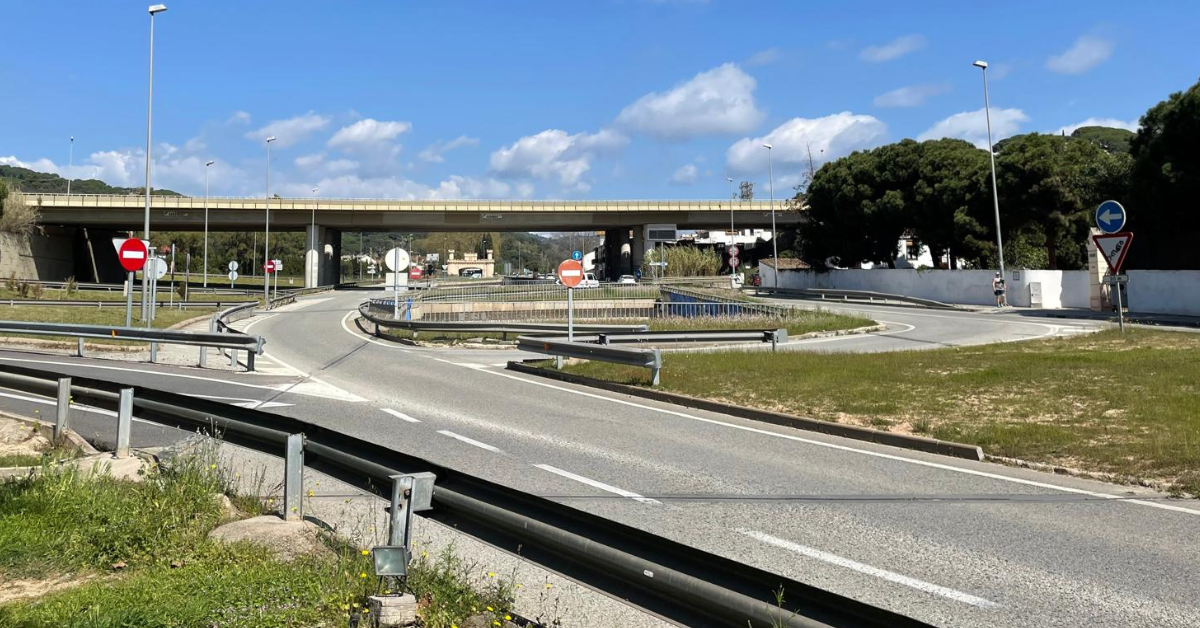 comencen les obres provisionals per reduir els accidents a la sortida de l'autopista