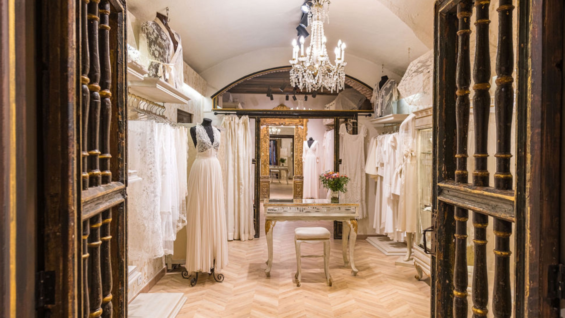 el museu acull una exposició sobre dos segles d'art de la punta