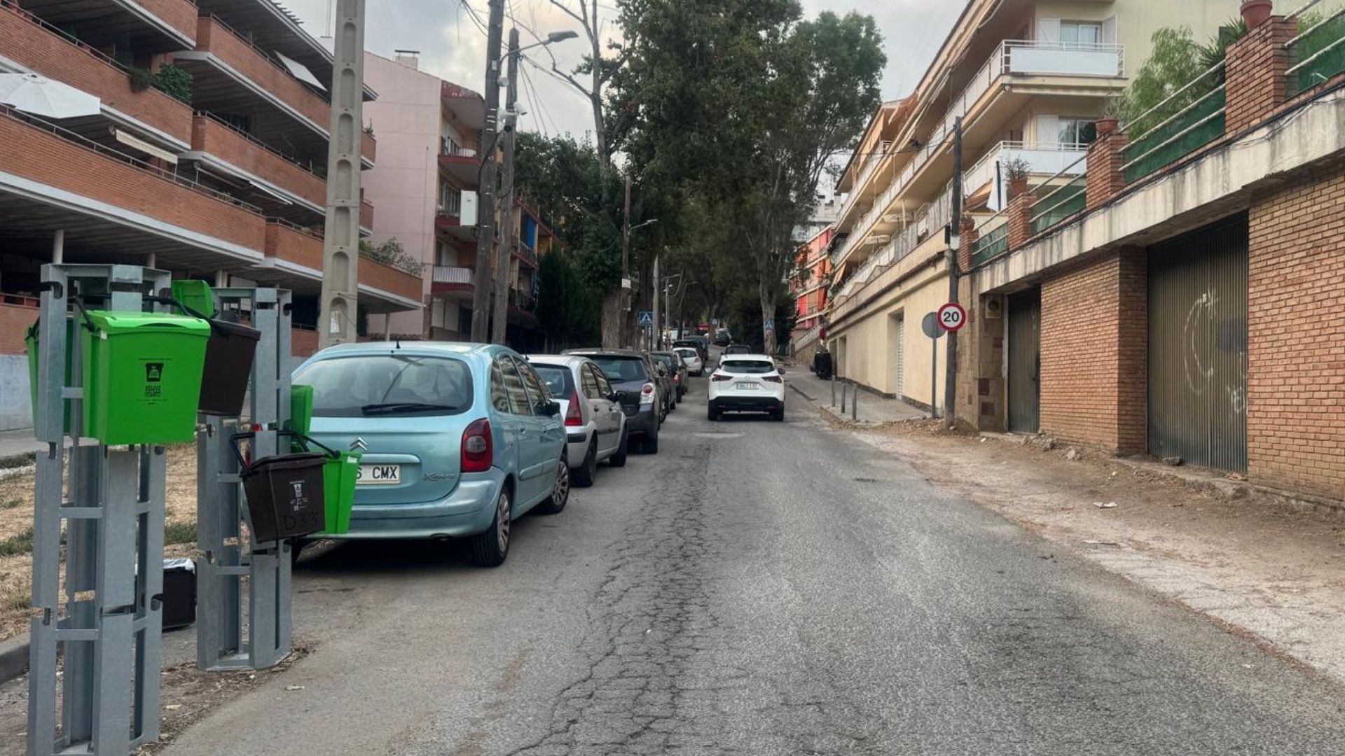 el doble sentit de circulació guanya la consulta entre el veïnat dels números 1 al 13 de canalies